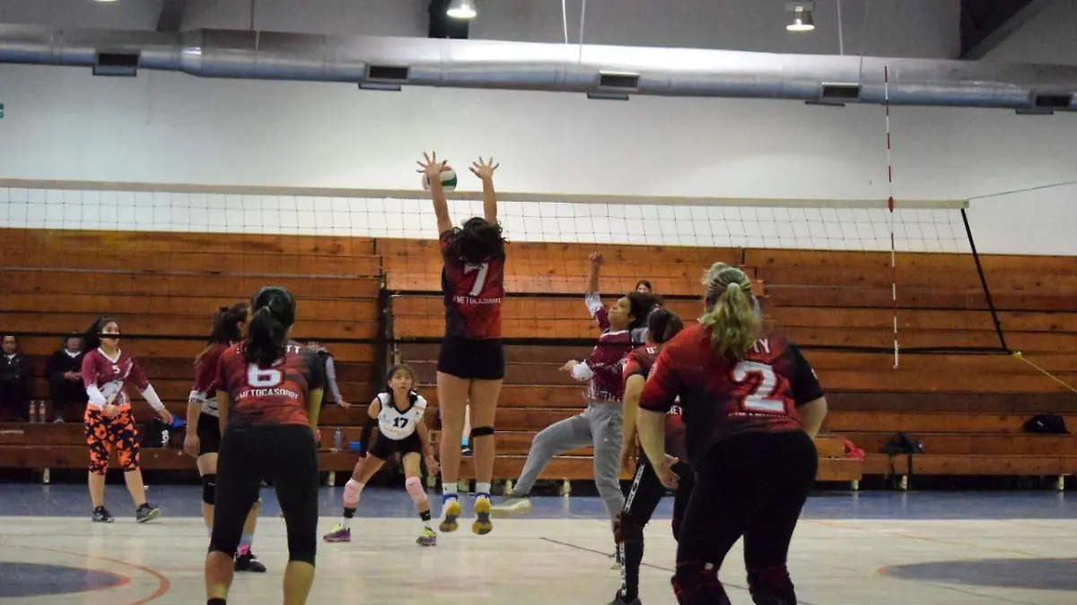 23 LAURO Intensa segunda jornada del torneo de voleibol de sala de la Deportiva2